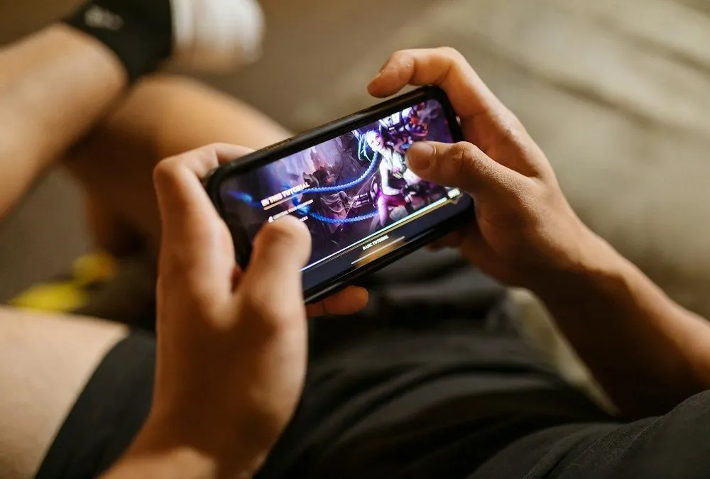 Ada beberapa hal yang patut kamu pertimbangkan jika ingin membeli HP gaming dengan performa terbaik.