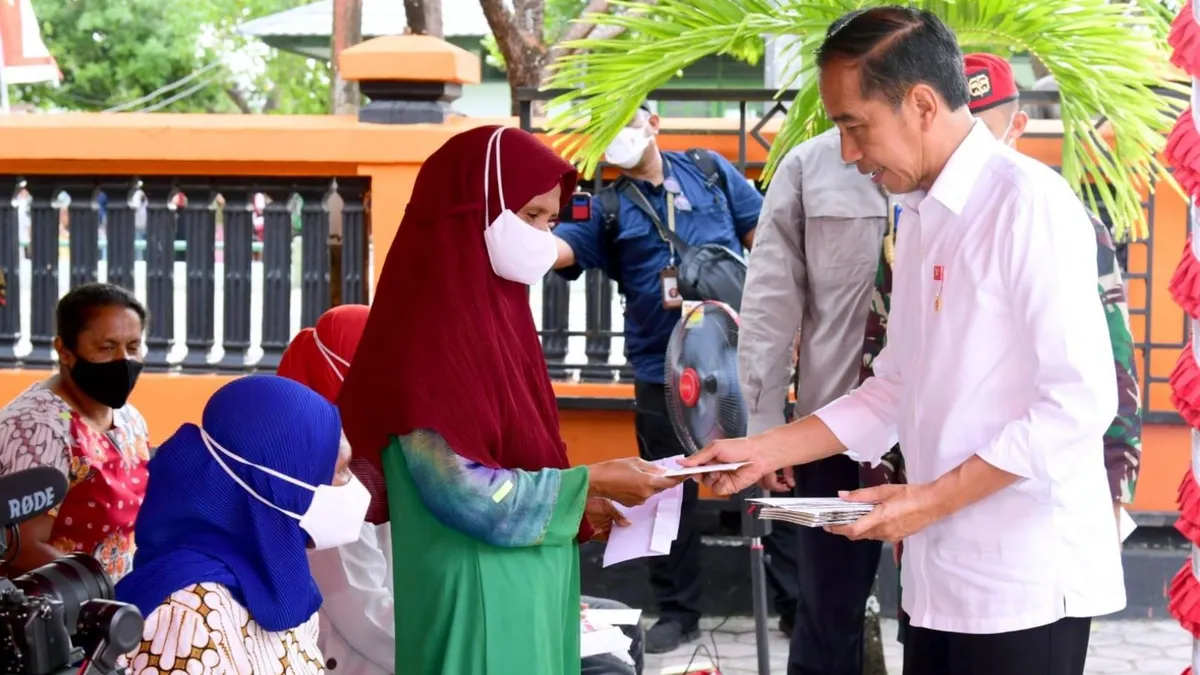 Bansos yang tetap cair di era Prabowo Subianto