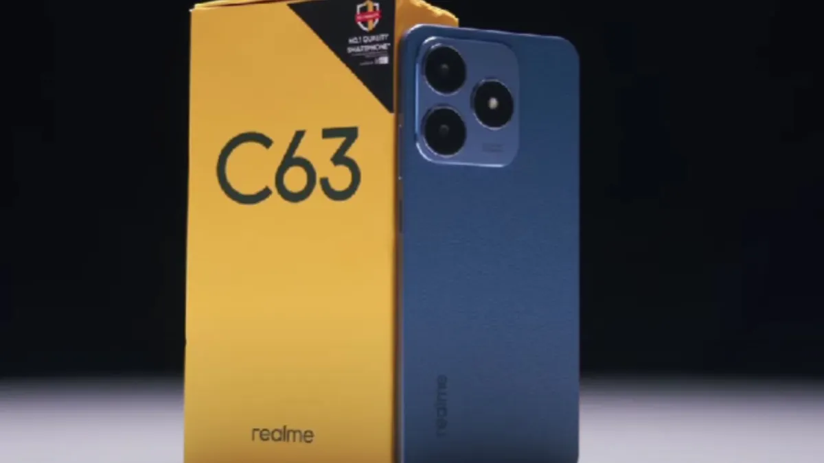 Realme C63.