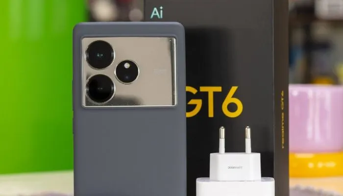 Realme GT 6 membawa fitur unggulan seperti performa yang gahar, layar cerah, kamera canggih hingga baterai yang tahan lama.