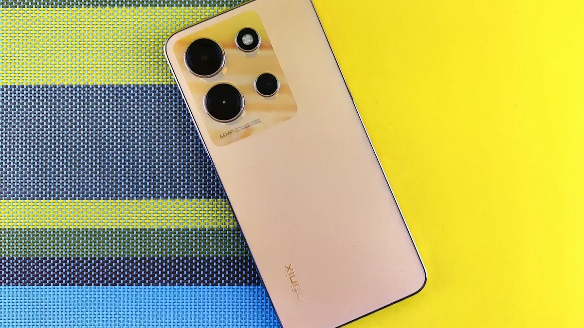 Rekomendasi 12 HP Infinix ini memiliki harga yang sangat terjangkau, jadi tak heran jika HP ini menguasai pasar HP murah di Indonesia.