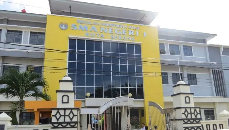 SMAN 1 Kota Serang menjadi sekolah yang berhasil menduduki peringkat pertama sebagai SMA dengan nilai rata-rata tertinggi.