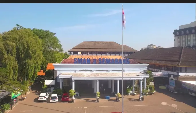 16 SMA Terbaik di Kota Semarang Berdasarkan Nilai Rata-rata Prestasi Akademik
