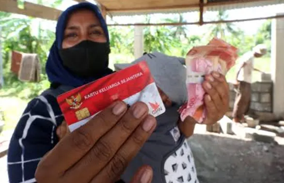 Tidak jarang terjadi kendala dalam pencairan bansos, seperti yang disampaikan oleh beberapa KPM di laman media sosial.