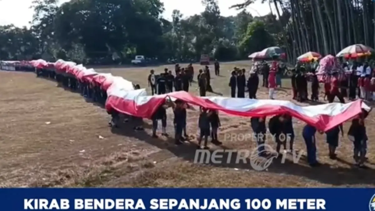 Ratusan Warga di Desa Giling Pati Melakukan Kirab Bendera Merah-Putih