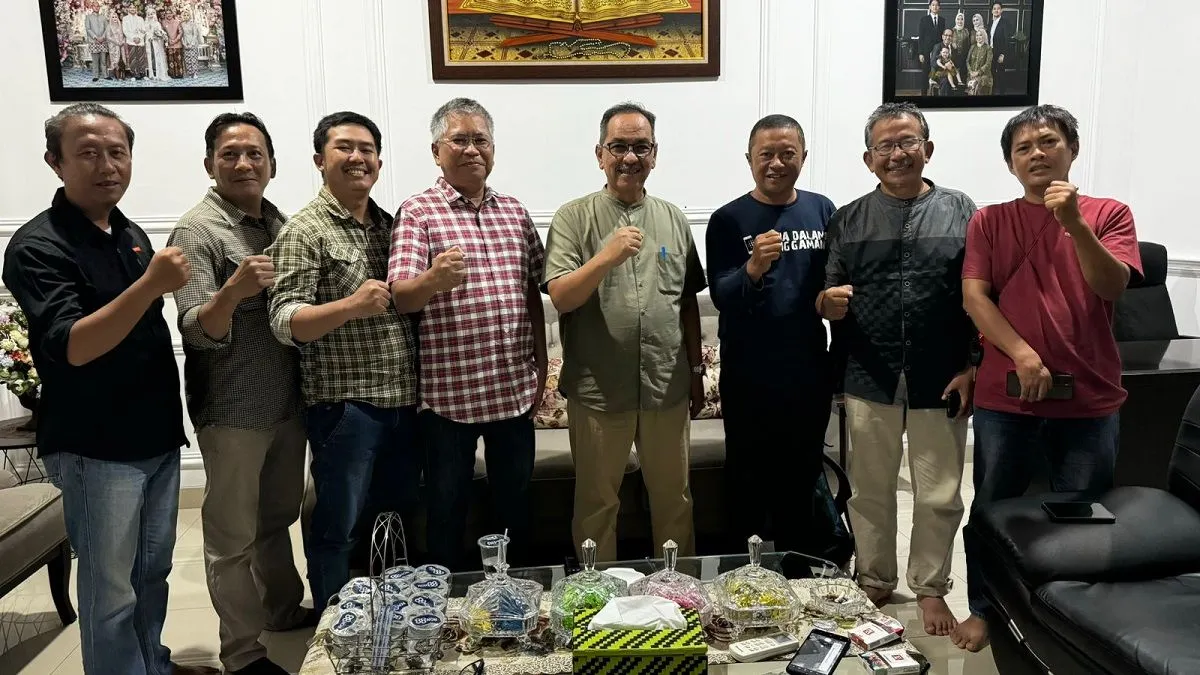 Sebagai birokrat berpengalaman, Ivan mengaku dirinya maju dalam Pilkada 2024 karena dukungan dari masyarakat bawah.