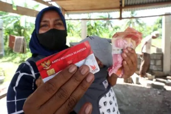 Bantuan sosial yang paling ditunggu kabarnya adalah PKH dan BPNT jenis peralihan Pos ke KKS.