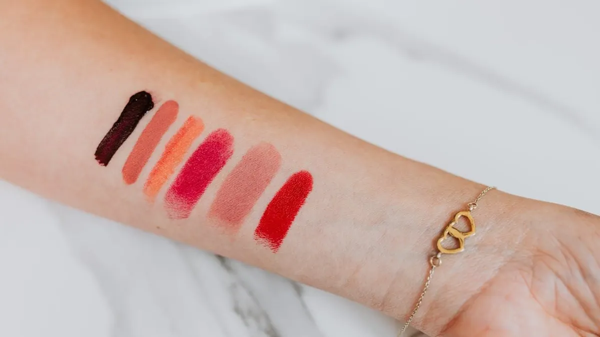 Tahukah kamu bahwa warna lipstik yang kamu suka ternyata mampu mengungkapkan sisi menarik dari dirimu