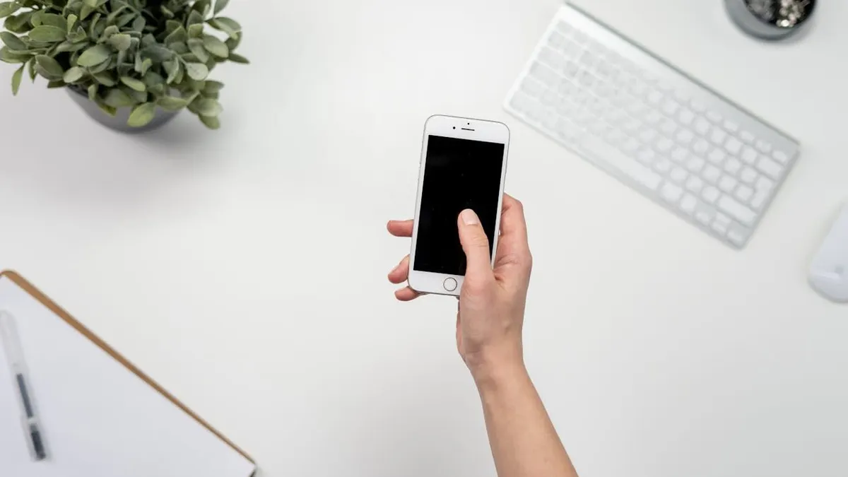 Tentu saja kejadian gagal memperbarui iOS ini membuat para pengguna bertanya-tanya, apa yang terjadi jika iOS gagal diperbarui.