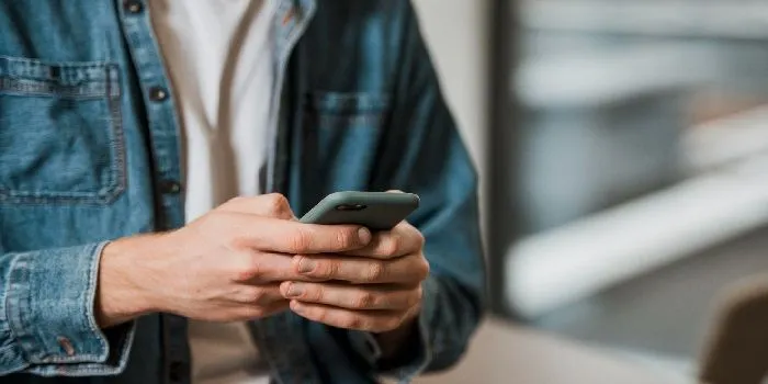 HP Android yang sudah lemot atau lag tentu tidak lagi nyaman digunakan untuk berbagai aktivitas. Berikut rahasia bikin Hp anti lemot. 