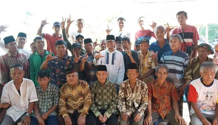Dusun Air Medang Desa persiapan Kemilau Tanjung Baru Kecamatan Baturaja Timur untuk memiliki penerangan jalan akhirnya terwujud