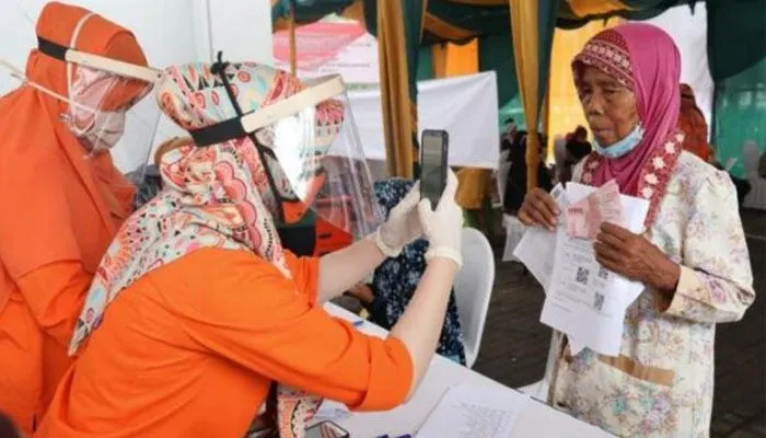 Ilustrasi. KPM Terima Surat Undangan dari PT Pos untuk Pencairan PKH dan BPNT di Wilayah Ini