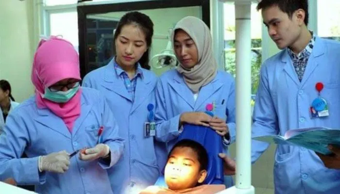 Universitas dengan Jurusan Kedokteran Gigi Terbaik di Indonesia