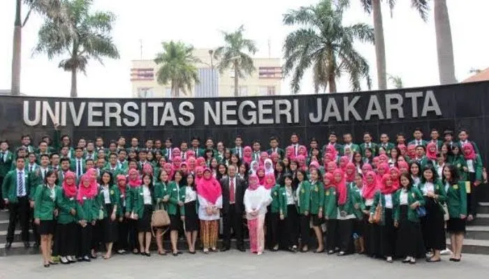 Daftar PTN dengan Biaya Kuliah Murah