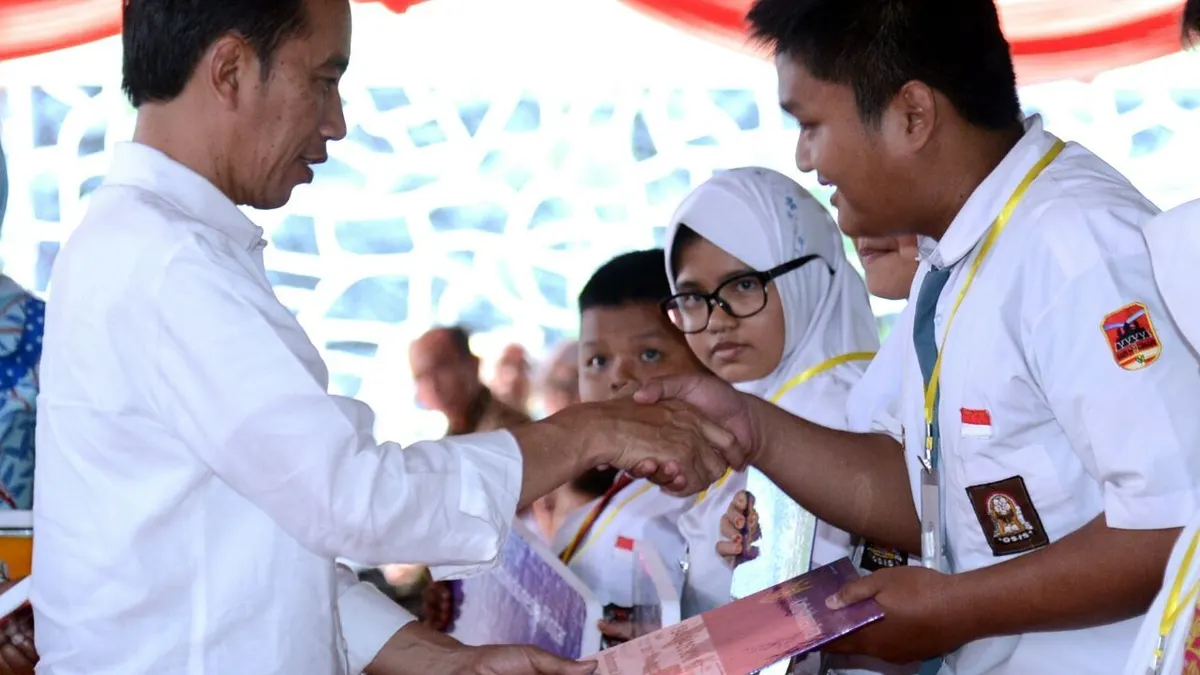 PIP Kemdikbud kembali dicairkan untuk 7,8 siswa siswi penerima bantuan yang sudah terdaftar di SK pemberian melalui Puslapdik.