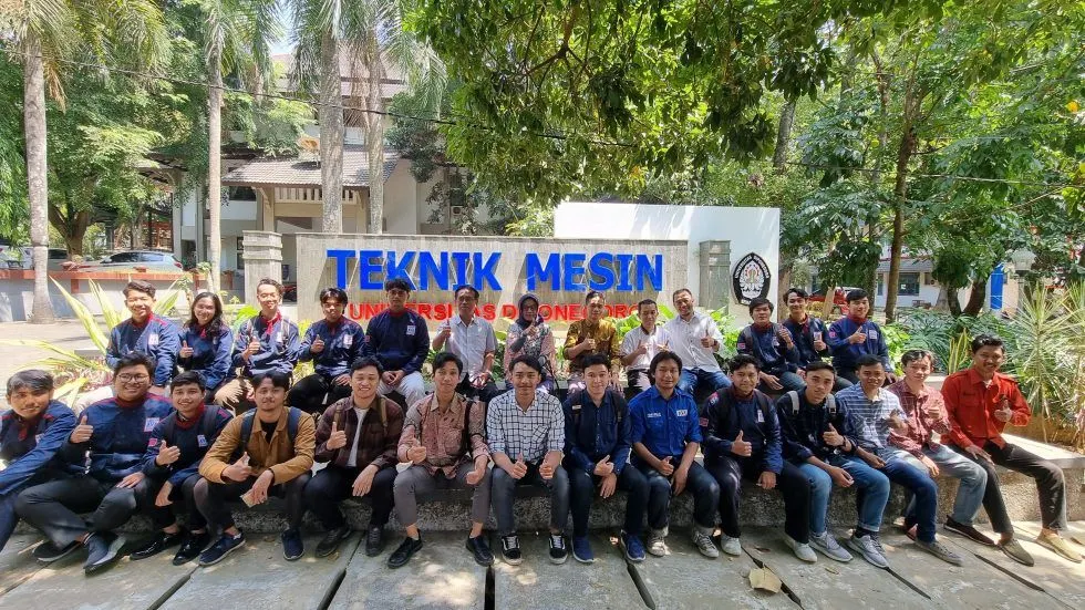 Apabila kamu berminat untuk masuk jurusan S1 Teknik Mesin, tak ada salahnya untuk tahu rekomendasi kampus yang punya akreditasi Unggul.