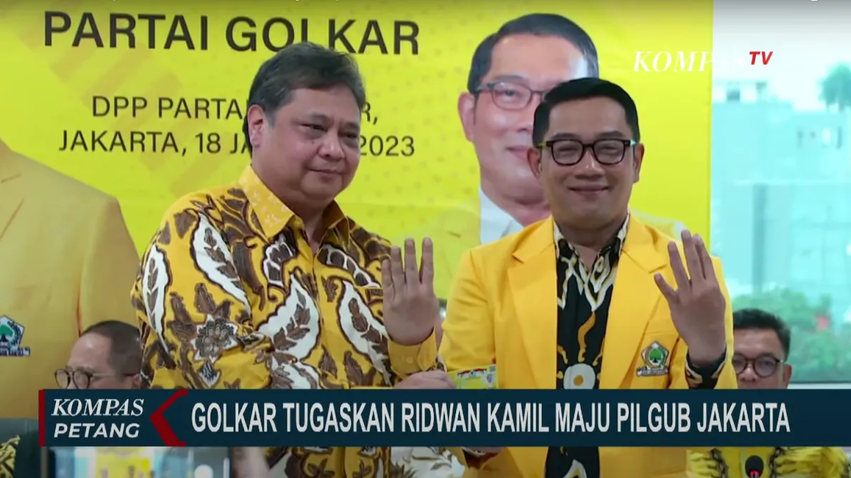 Ketum Golkar Airlangga Hartarto bersama Ridwan Kamil