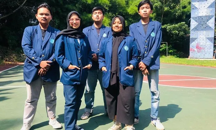 Sebagai mahasiswa baru, mengenal dan berinteraksi dengan kakak tingkat adalah hal yang sangat penting.
