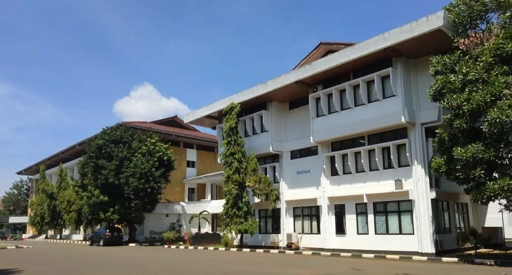 Gedung Kampus IPDN Jakarta | Di artikel ini akan ada informasi mengenai sekolah kedinasan mana sajakah yang memiliki pendaftar paling banyak tahun ini.