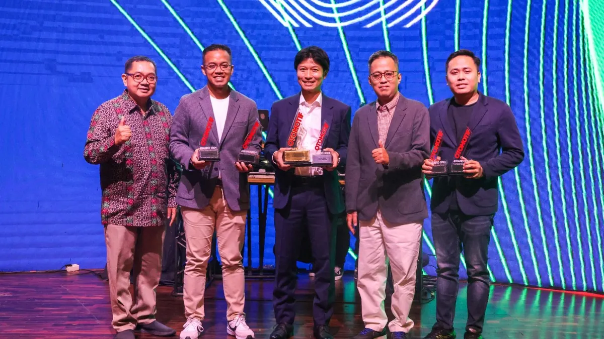 Yamaha Dominasi Otomotif Award 2024 dengan 6 Piala, LEXi LX 155 Terpilih Sebagai Rookie of The Year