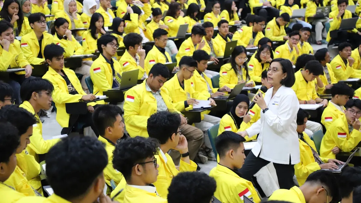 Beri Kuliah Perdana, Menkeu Sebut Ilmu Ekonomi Luar Biasa Penting &amp; Ingatkan Membangun Karakter