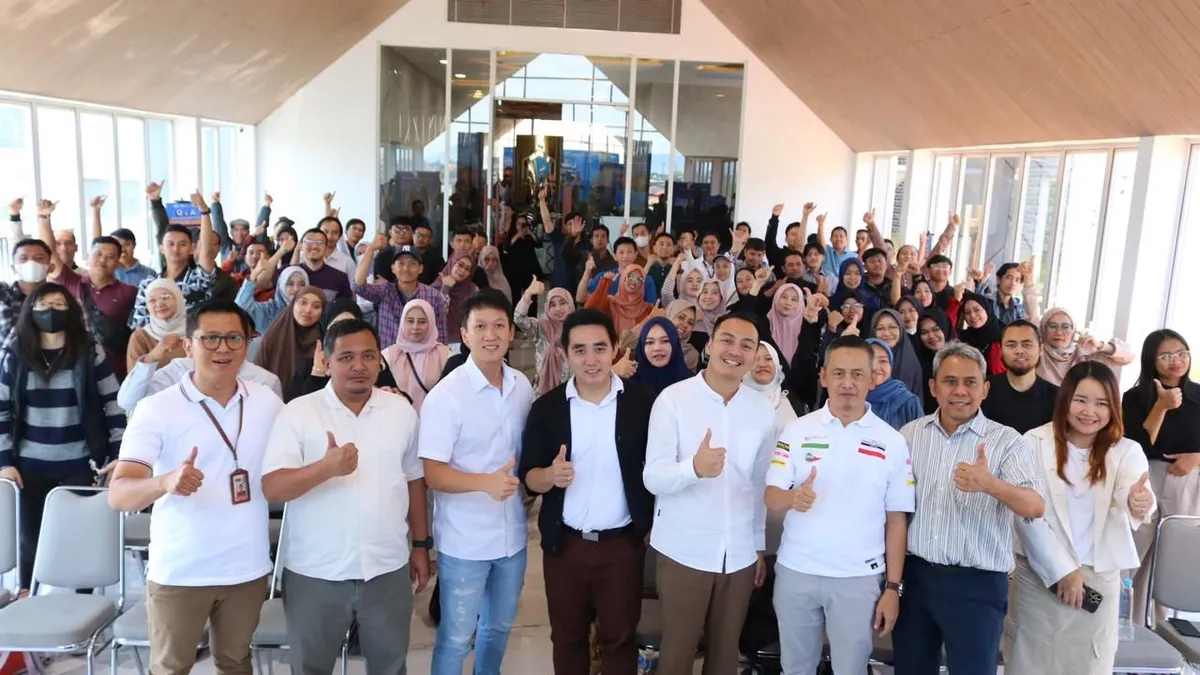 100 UMKM hadir dan mengasah kreativitas serta mengembangkan bisnisnya di acara Gollaborasi 2024 JNE & Shopee.