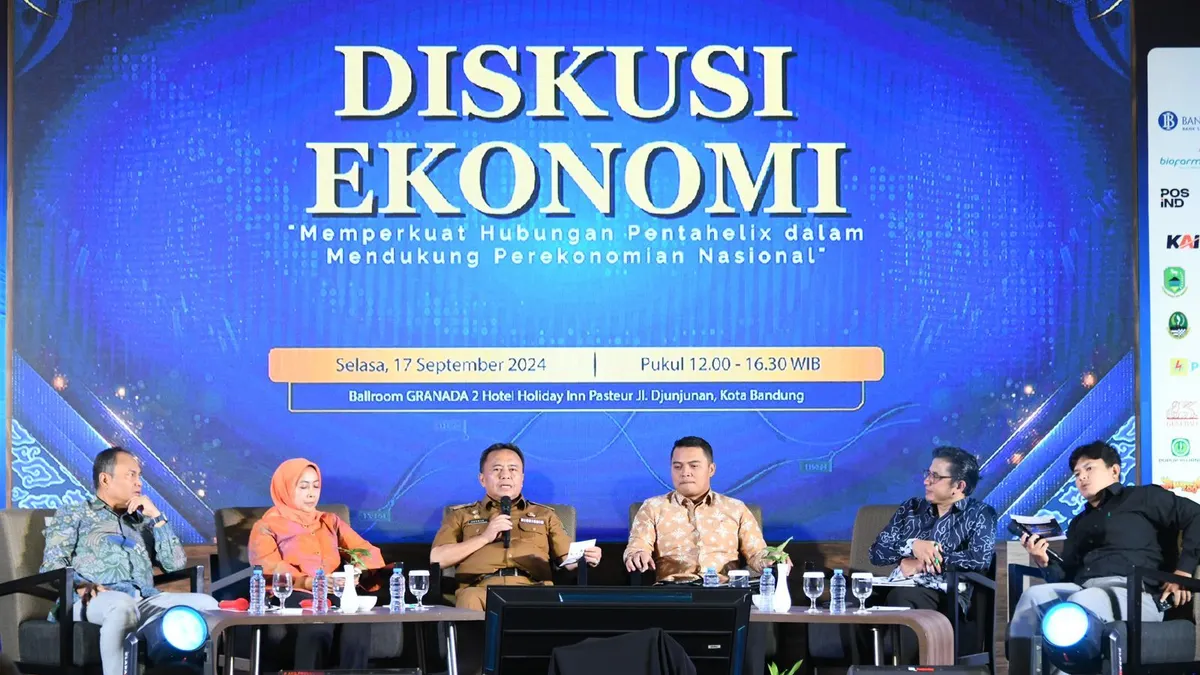 Ikatan Wartawan Ekonomi Bisnis (IWEB) memfasilitasi sebuah seminar nasional yang dihadiri lima elemen Pentahelix&nbsp;dengan tema 