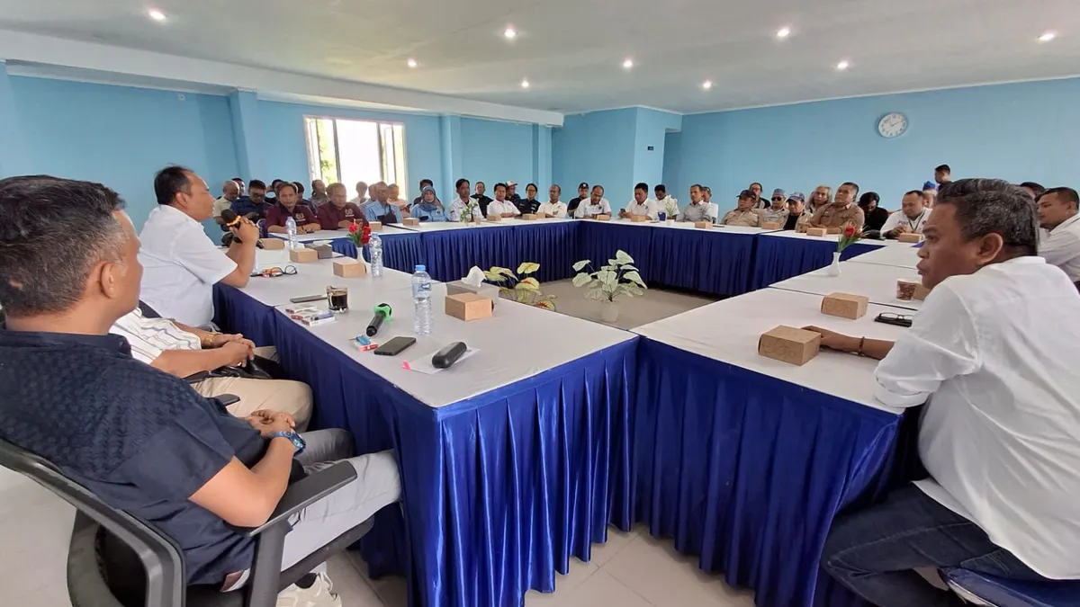 Rapat pleno diperluas yang digelar di Kantor PWI Jawa Barat, Jl.Wartawan II, Kota Bandung, pada Jumat (20/9) sore, dipimpin langsung Ketua PWI Jawa Barat Hilman Hidayat