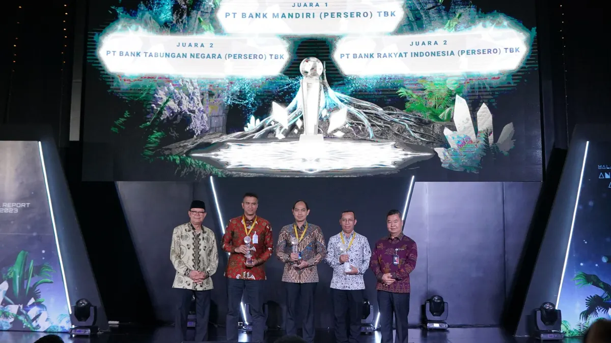 Bank Mandiri mempertahankan peringkat 1 Kategori Perusahaan Go Publik sektor Keuangan pada Annual Report Award 2023.