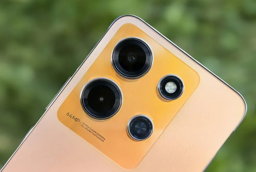 Cek perbandingan dua HP Infinix, yaitu Infinix Hot 40i dan Infinix Hot 50i. Dibanderol di bawah 2 juta, ini kelemahan dan kelebihannya.