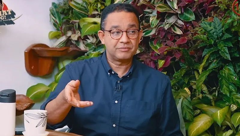 Anies Baswedan, yang sejak awal diusung oleh PKS sebagai salah satu kandidat kuat dalam Pilgub Jakarta, merespons tenang isu saat ini.