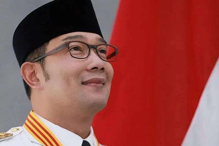 Ridwan Kamil ngobrol dengan Ahok sebagai teman. Soal apa yang dibicarakannya, ia mengusulkan untuk bertanya langsung pada Ahok.