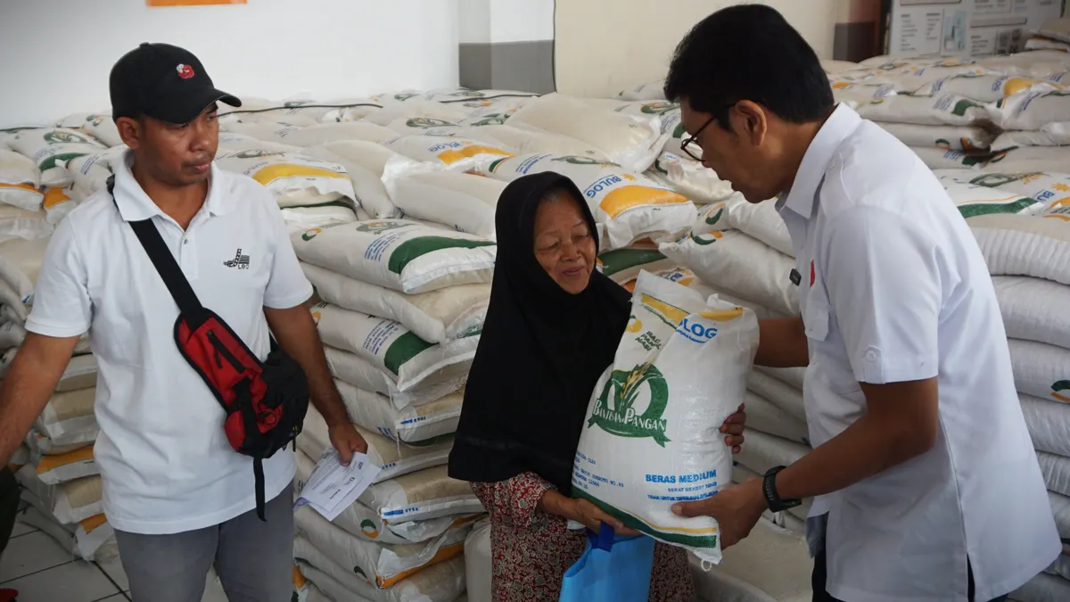 BLT Mitigasi Risiko Pangan belum cair, ada bantuan apa yang diterimakan Juli
