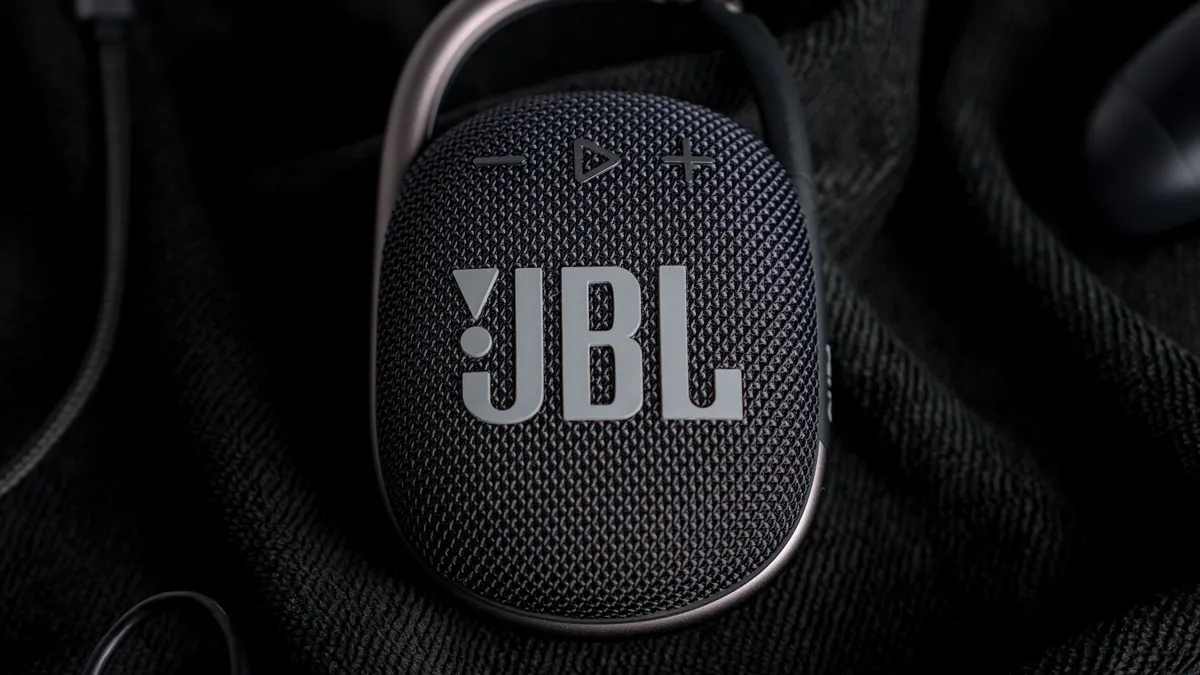Ilustrasi speaker Bluetooth termurah.