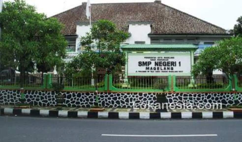 SMP Negeri 1 Magelang .