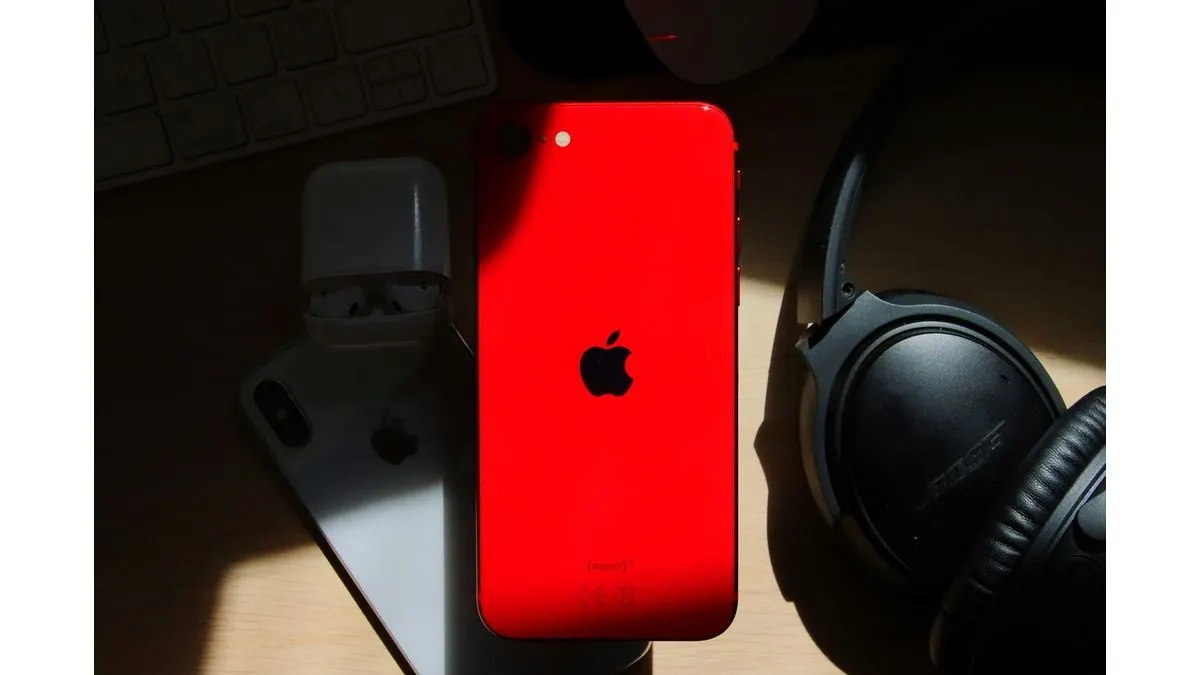 iPhone SE 2020 | Pengguna iPhone SE 2020, XR, dan XS mungkin bertanya-tanya apakah mereka perlu melakukan pembaruan ke iOS 18 yang terbaru?