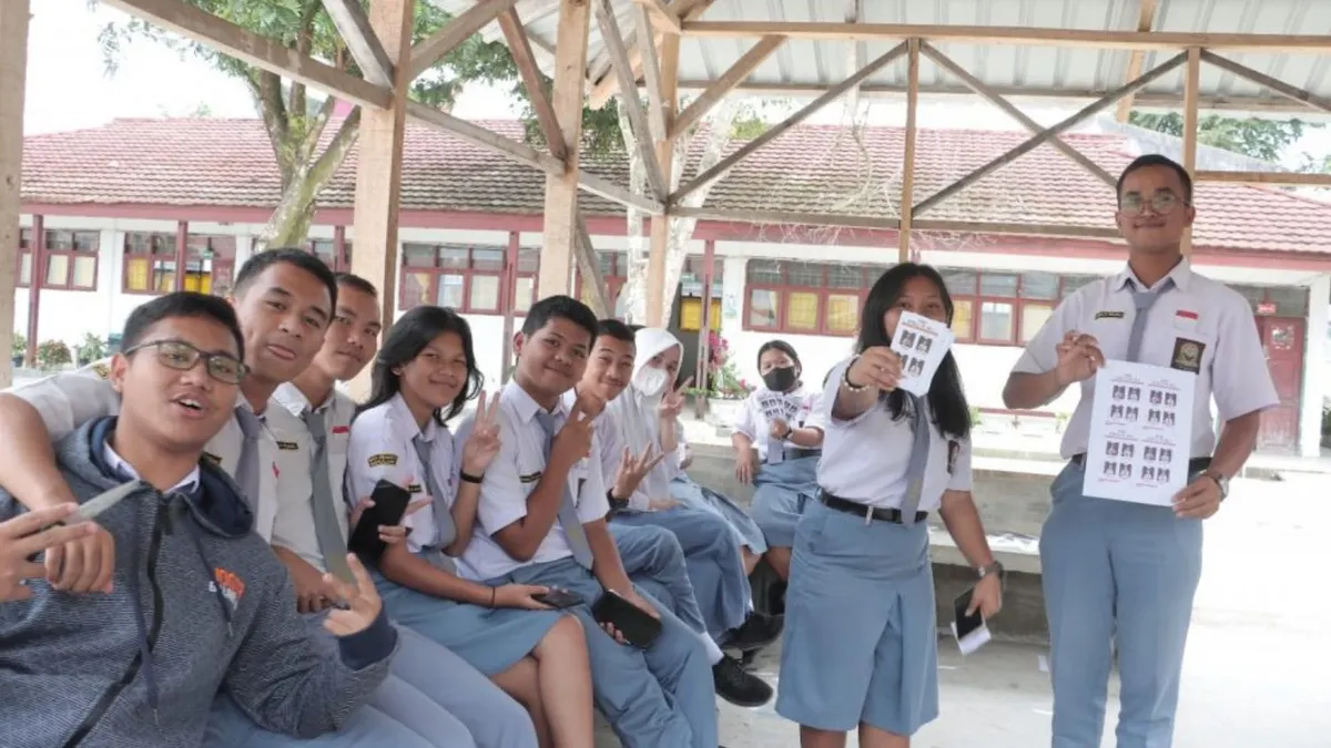 Data daftar jarak terdekat dan terjauh ke SMA di Semarang berdasarkan data Statistik PPDB SMA Zonasi Periode 2023/2024.