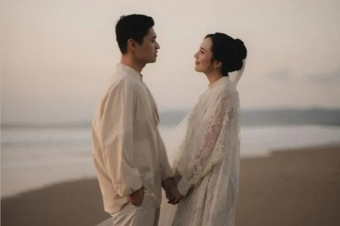 Prewedding Beby Tsabina dan Rizki di Tanjung Lesung