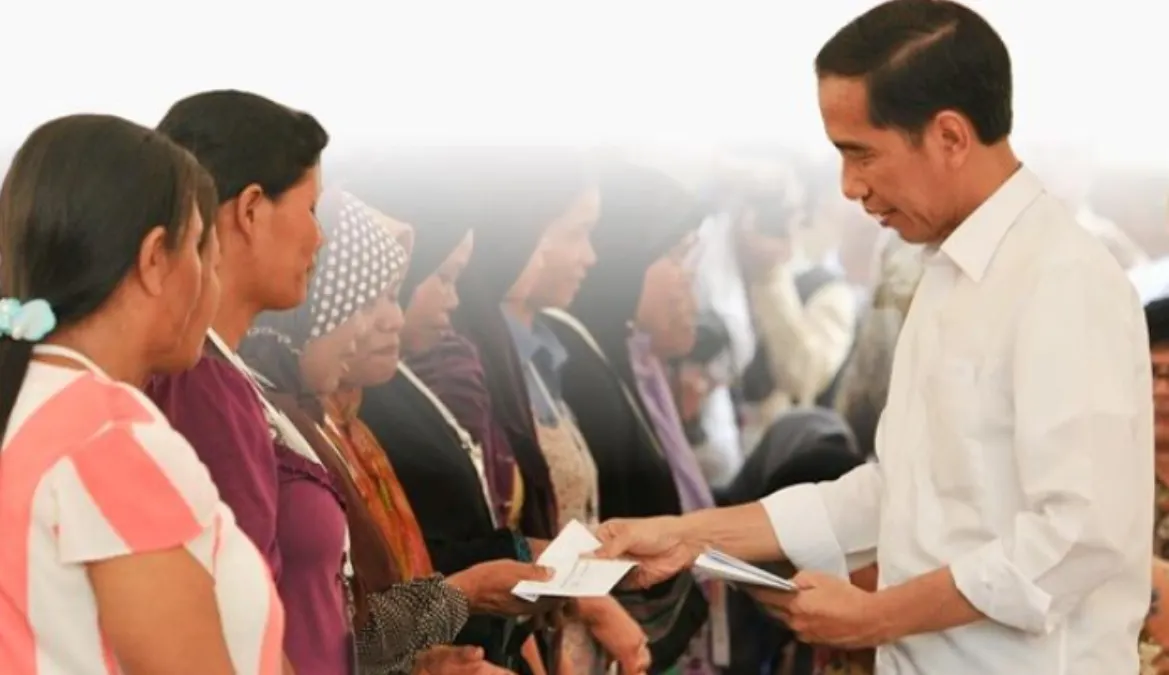 Selain berwujud bantuan uang tunai, bansos yang diterima oleh para KPM juga tidak sedikit yang diberikan dalam bentuk non tunai atau barang.