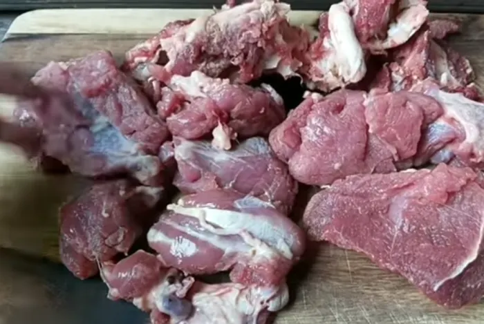 Tips menyimpan daging kurban agar awet