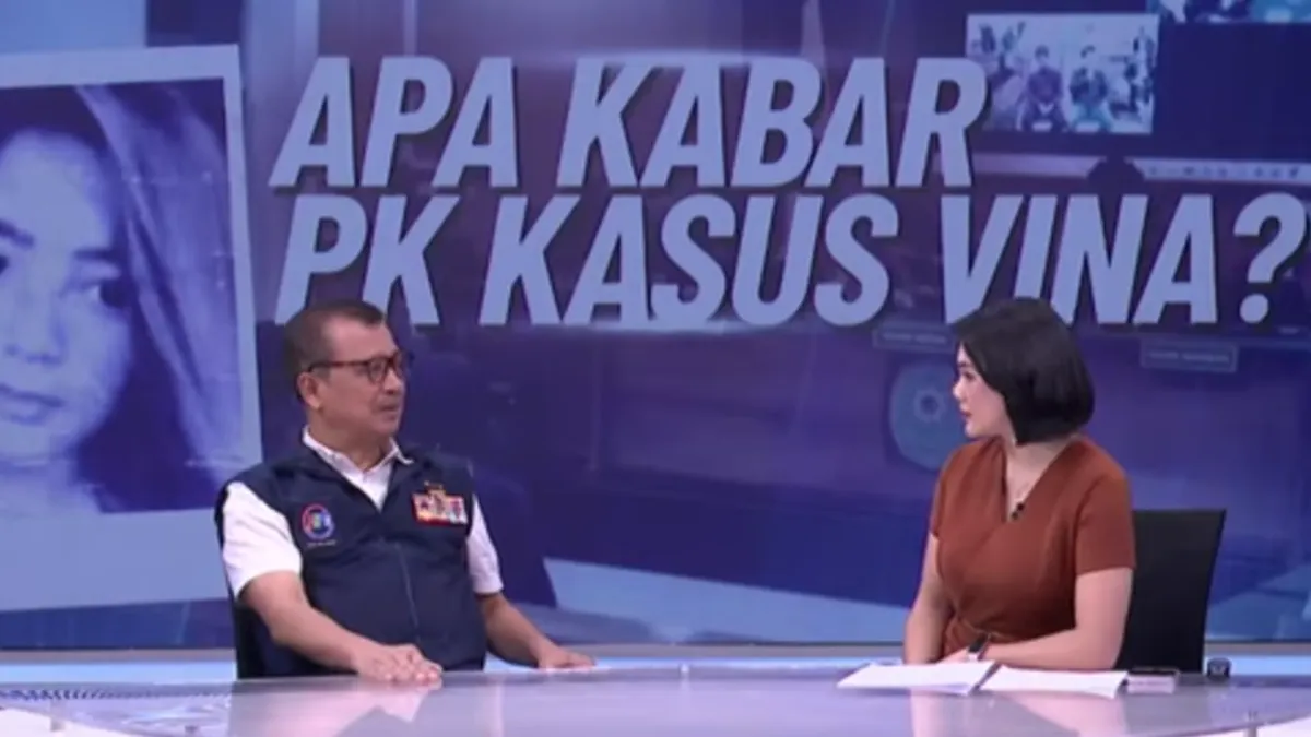 Wakapolri Periode 2013-2014, Oegroseno (kiri)