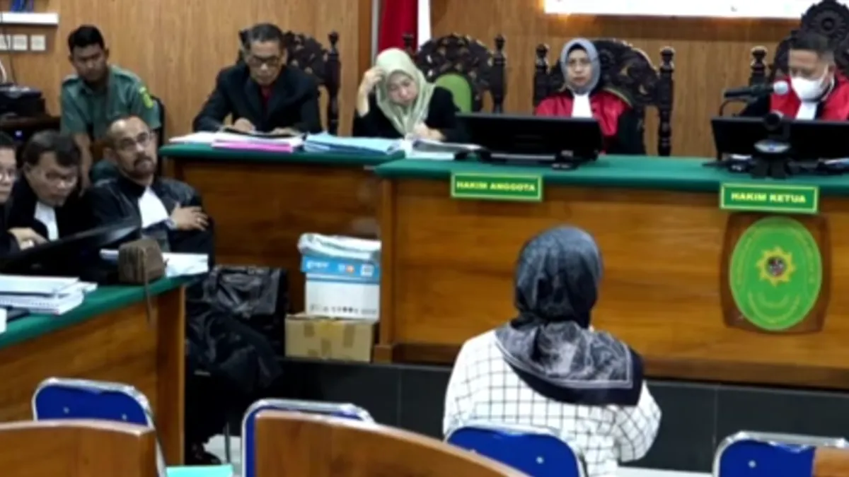 Saat memberi kesaksian terkait sidang PK enam terpidana perkara Vina-Eky, Titin Prialianti menyebut nama Iptu Rudiana.
