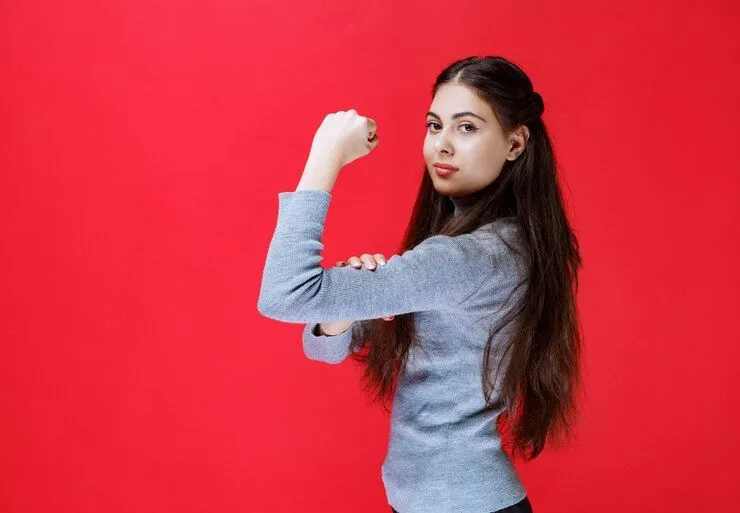 Orang dengan mindset di atas rata-rata cenderung memiliki sifat-sifat dan kebiasaan yang membedakan mereka dari kebanyakan orang lain.