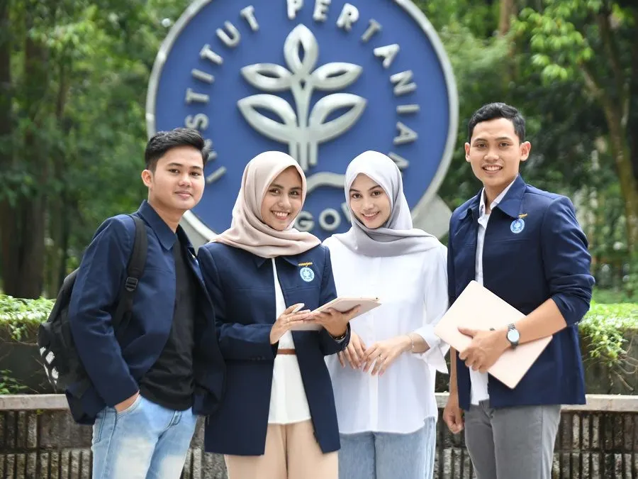 Berdasarkan THE WUR 2024, terdapat enam kampus di Jawa Barat yang menonjol dengan prestasi dan kualitas pendidikannya.