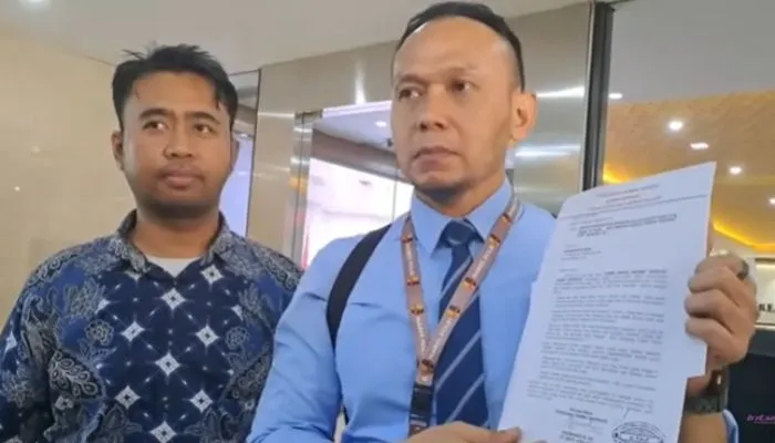 Advokat Herwanto Menyerahkan Bukti ke Mabes Polri