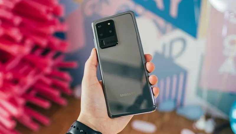 Ilustrasi. Tidak hanya lemot dan lag, pengguna HP Samsung mungkin juga pernah mengalami animasi pada layar patah-patah.