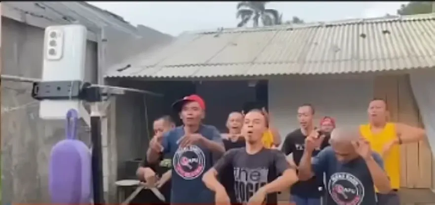 Tiktokers Sadbor Viral Joget Dapat Saweran Rp700 Ribu Per Hari