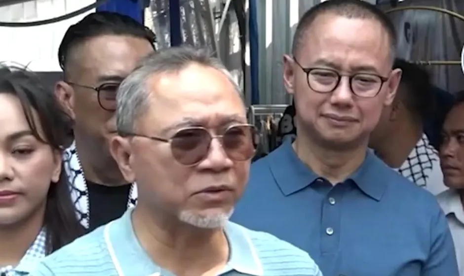 Ketua Umum PAN, Zulkifli Hasan yang masih satu koalisi di Koalisi Indonesia Maju memberikan kode akan nasib Ridwan Kamil di panggung politik Pilkada 2024.