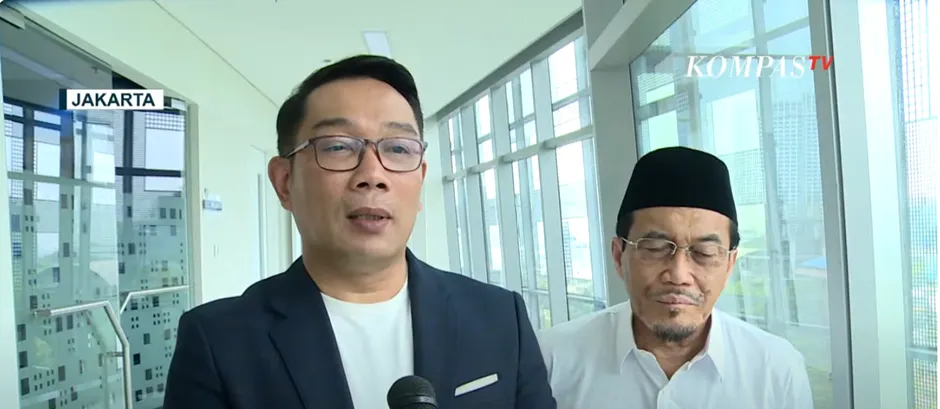 Ridwan Kamil menyebutkan kalau ia menang nanti di Pilgub Jakarta 2024 akan melanjutkan prestasi Anies Baswedan dan Ahok.