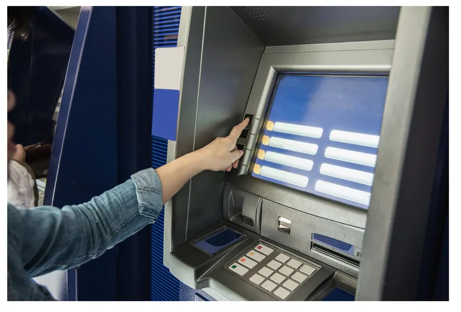 Penyebab mengapa bansos PKH dan BPNT peralihan Pos ke KKS masih belum cair hingga sekarang.